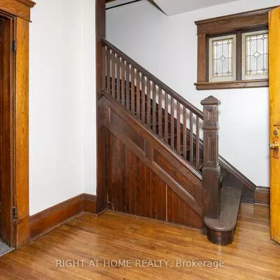 333, Millard, Central Newmarket, Newmarket