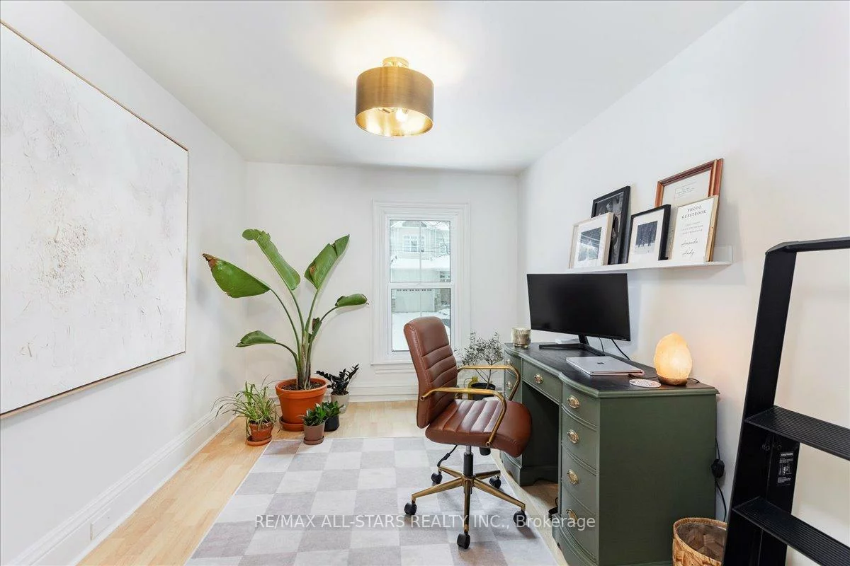 387, Ontario, Central Newmarket, Newmarket