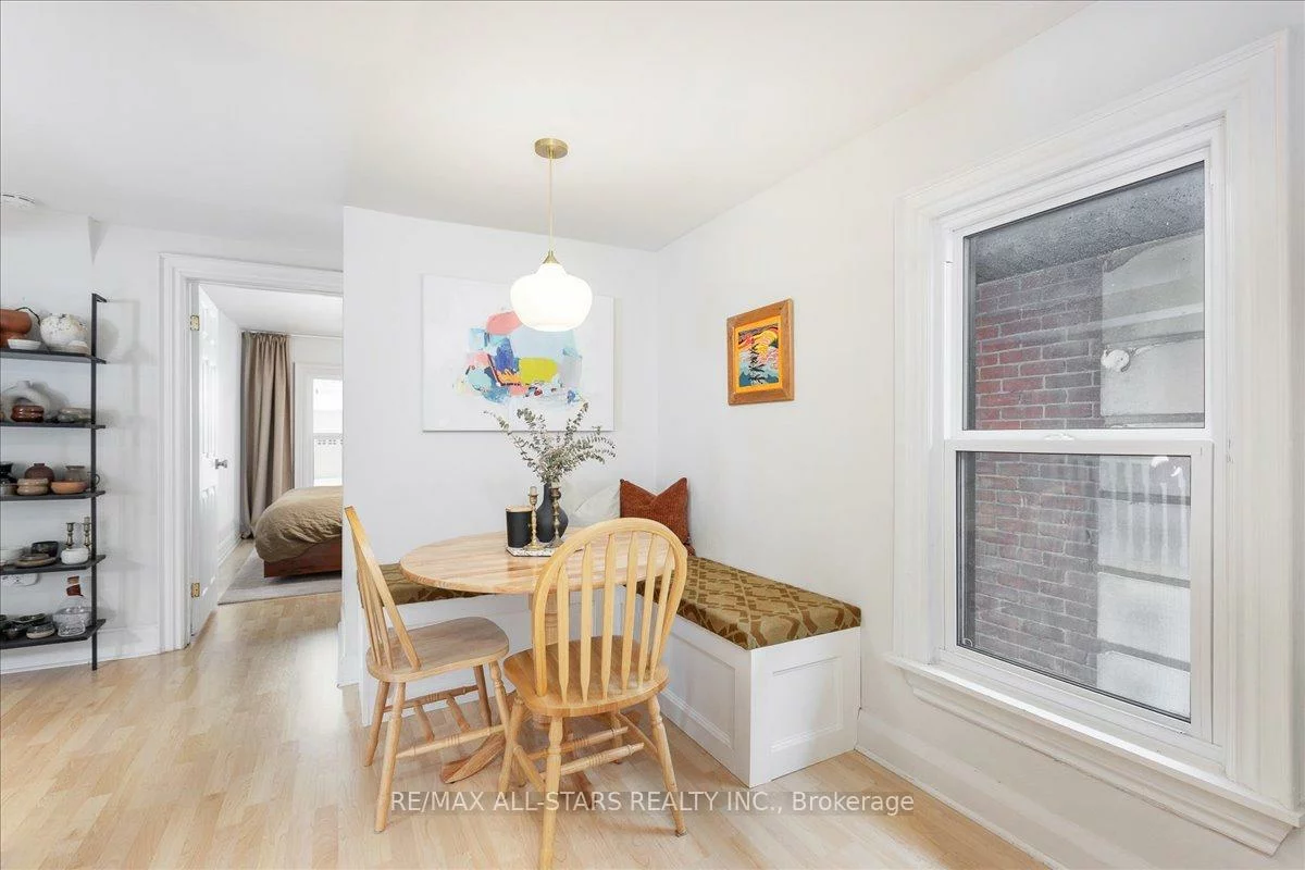 387, Ontario, Central Newmarket, Newmarket