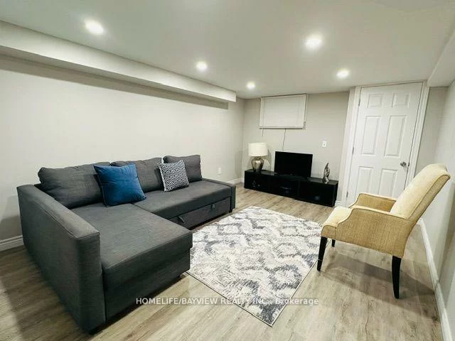 164, Eagle, Central Newmarket, Newmarket