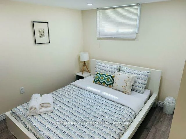 164, Eagle, Central Newmarket, Newmarket