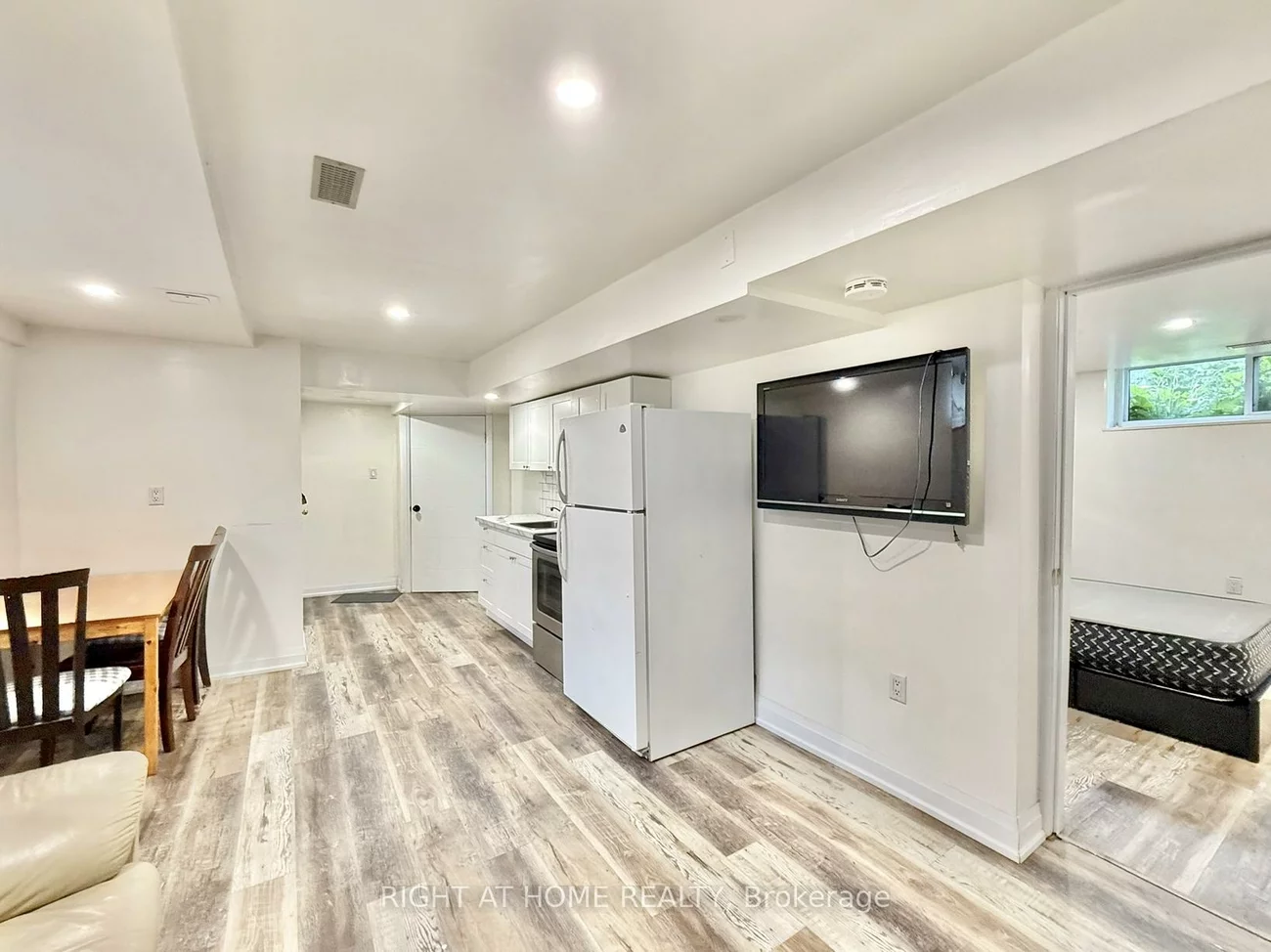 116, Cherrywood, Bristol-London, Newmarket