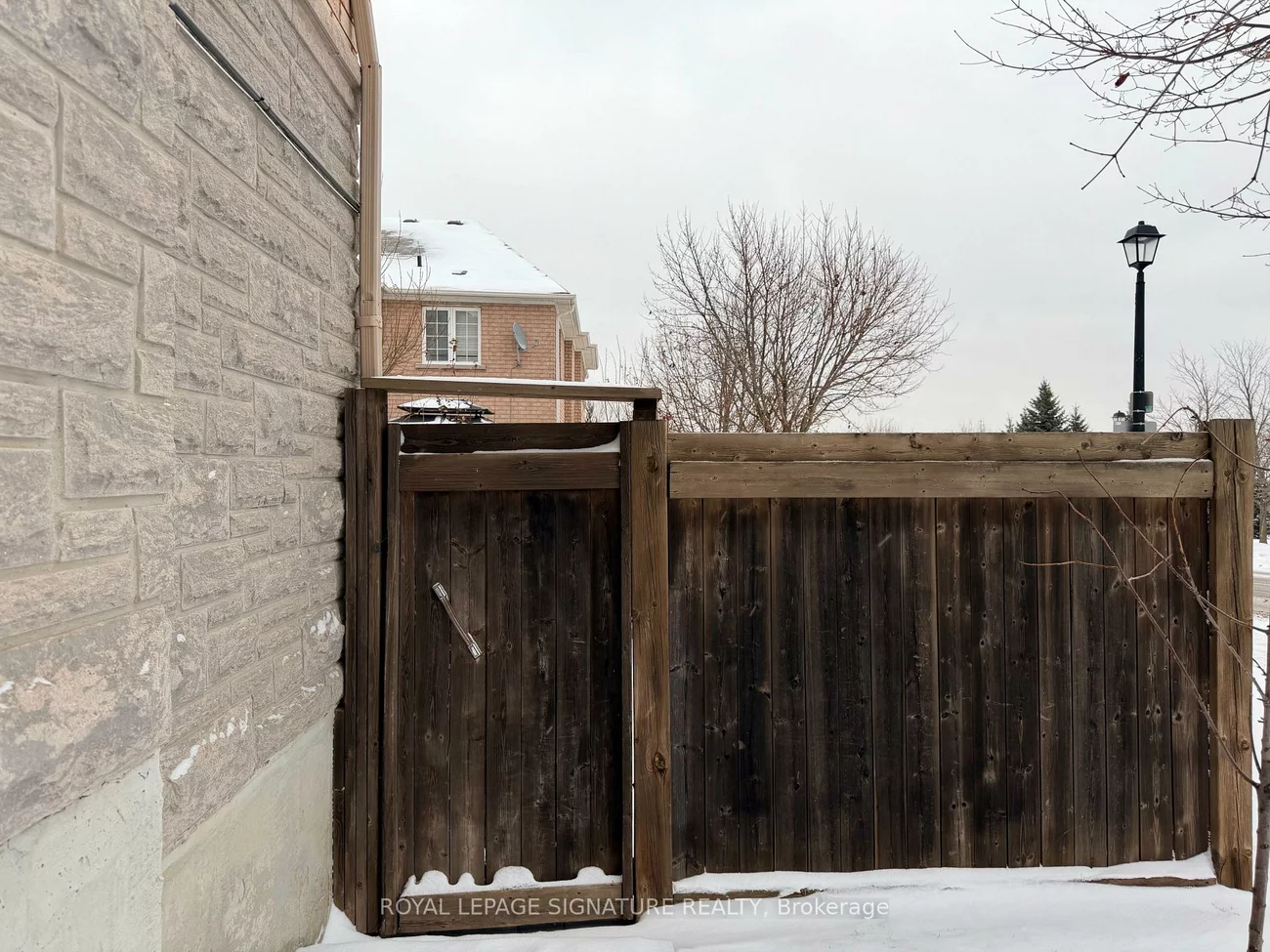 331, Spruce Grove, Woodland Hill, Newmarket