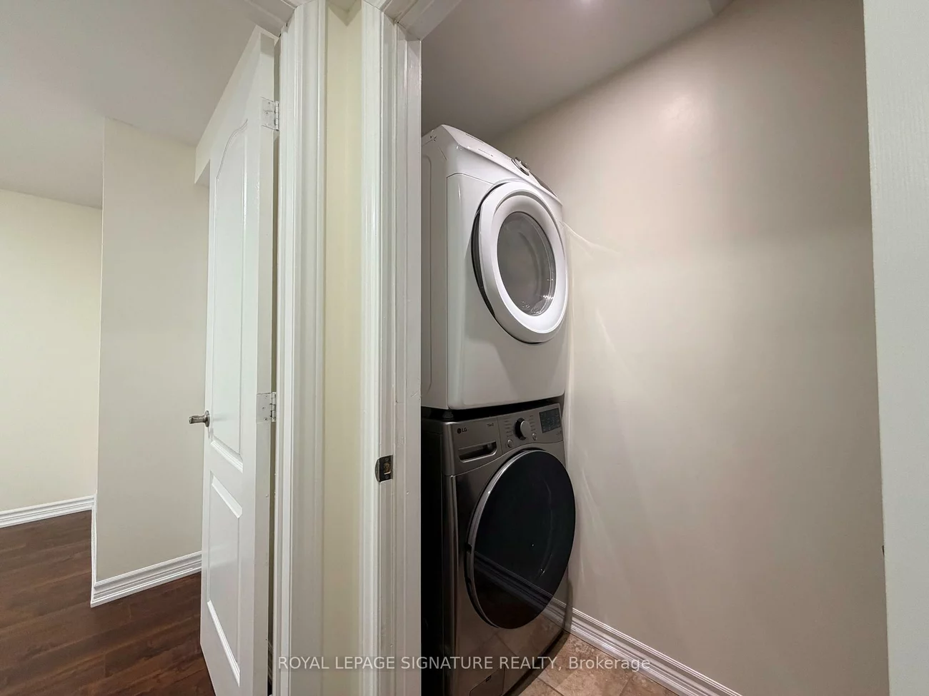 331, Spruce Grove, Woodland Hill, Newmarket