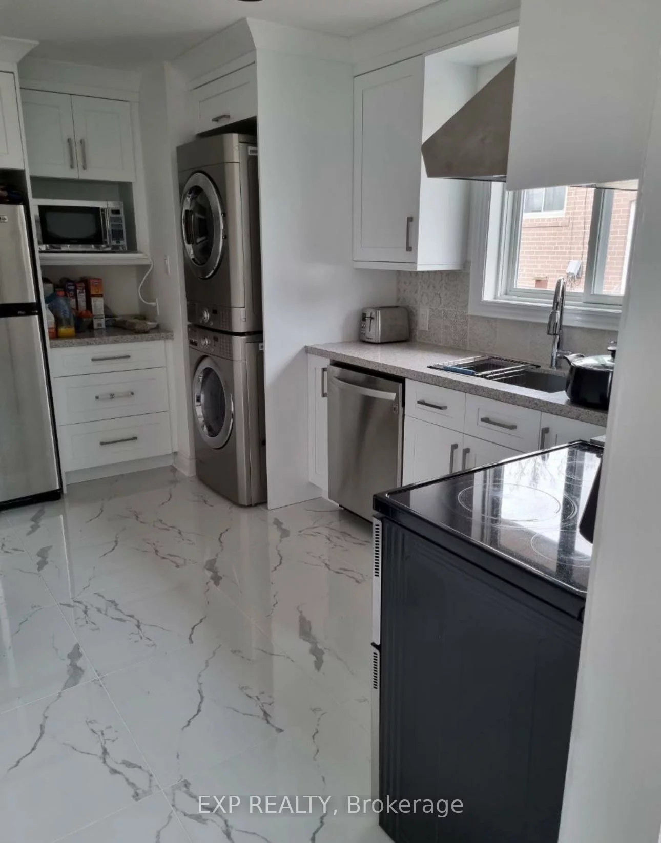 256, Silverbirch, Bristol-London, Newmarket