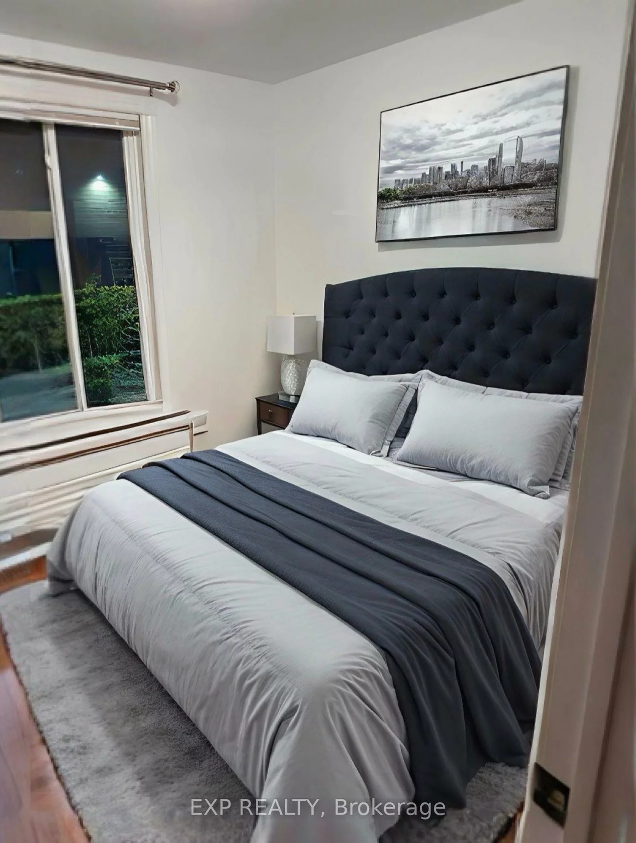 256, Silverbirch, Bristol-London, Newmarket