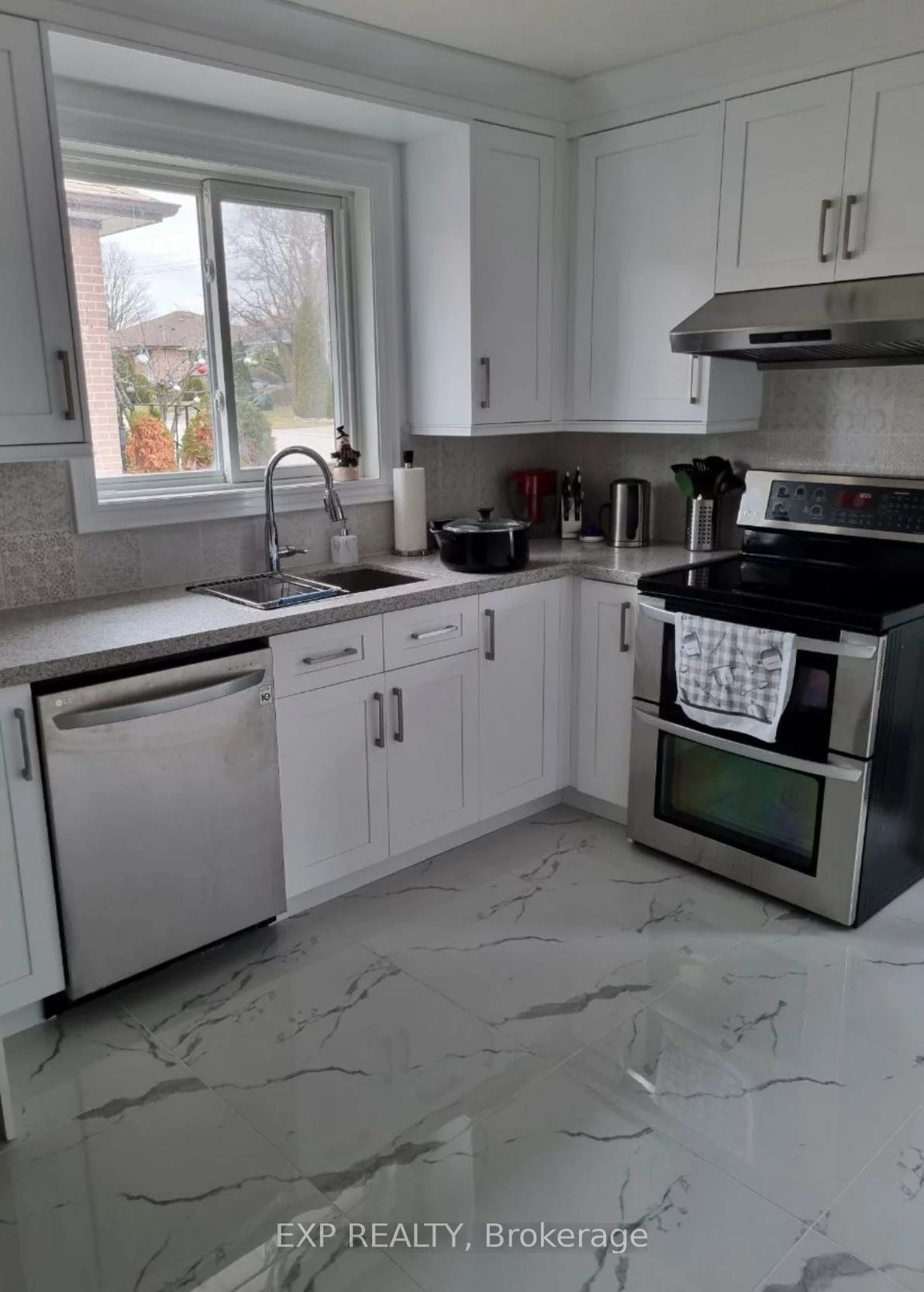 256, Silverbirch, Bristol-London, Newmarket