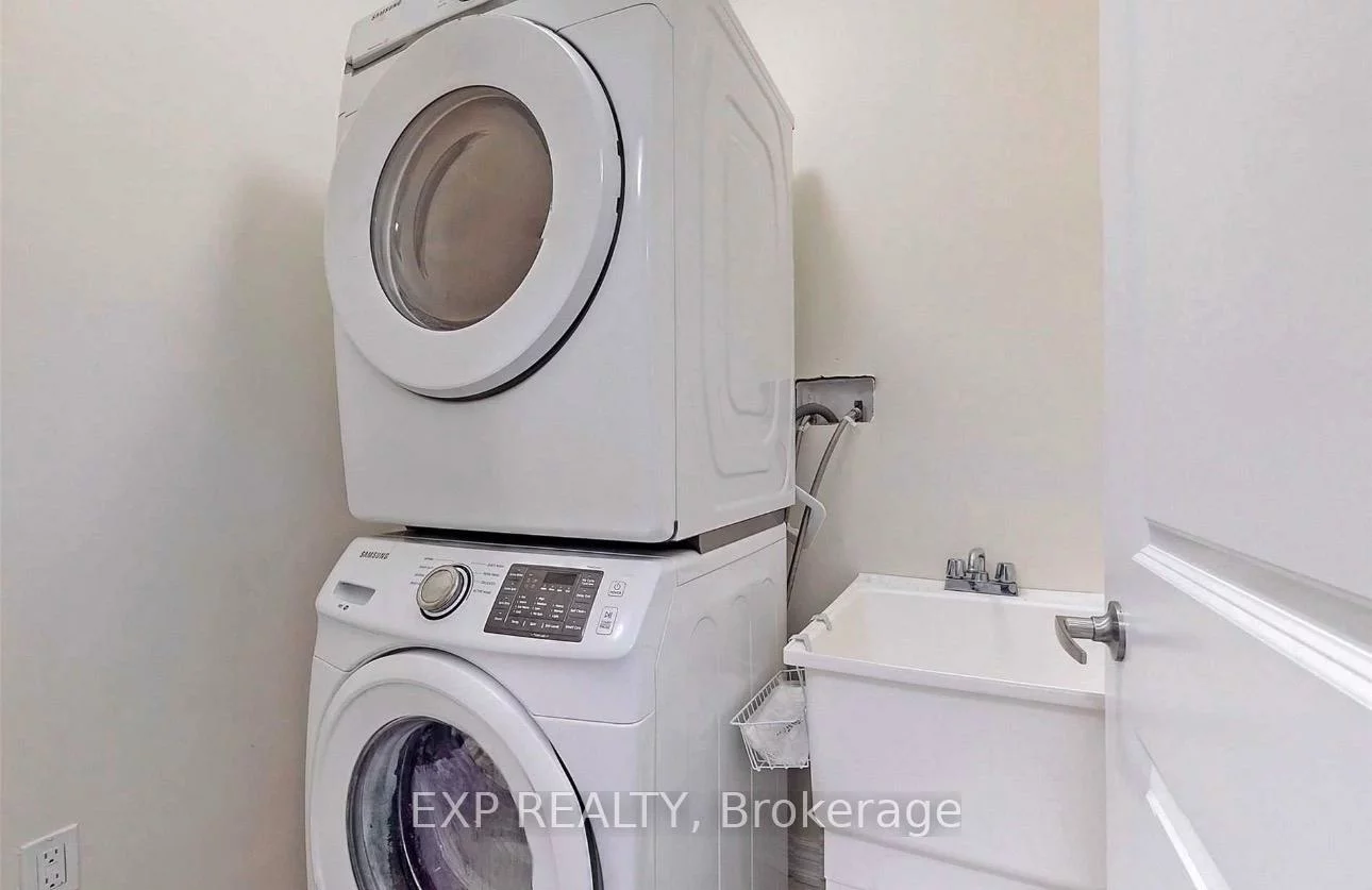 625, Sweetwater, Glenway Estates, Newmarket