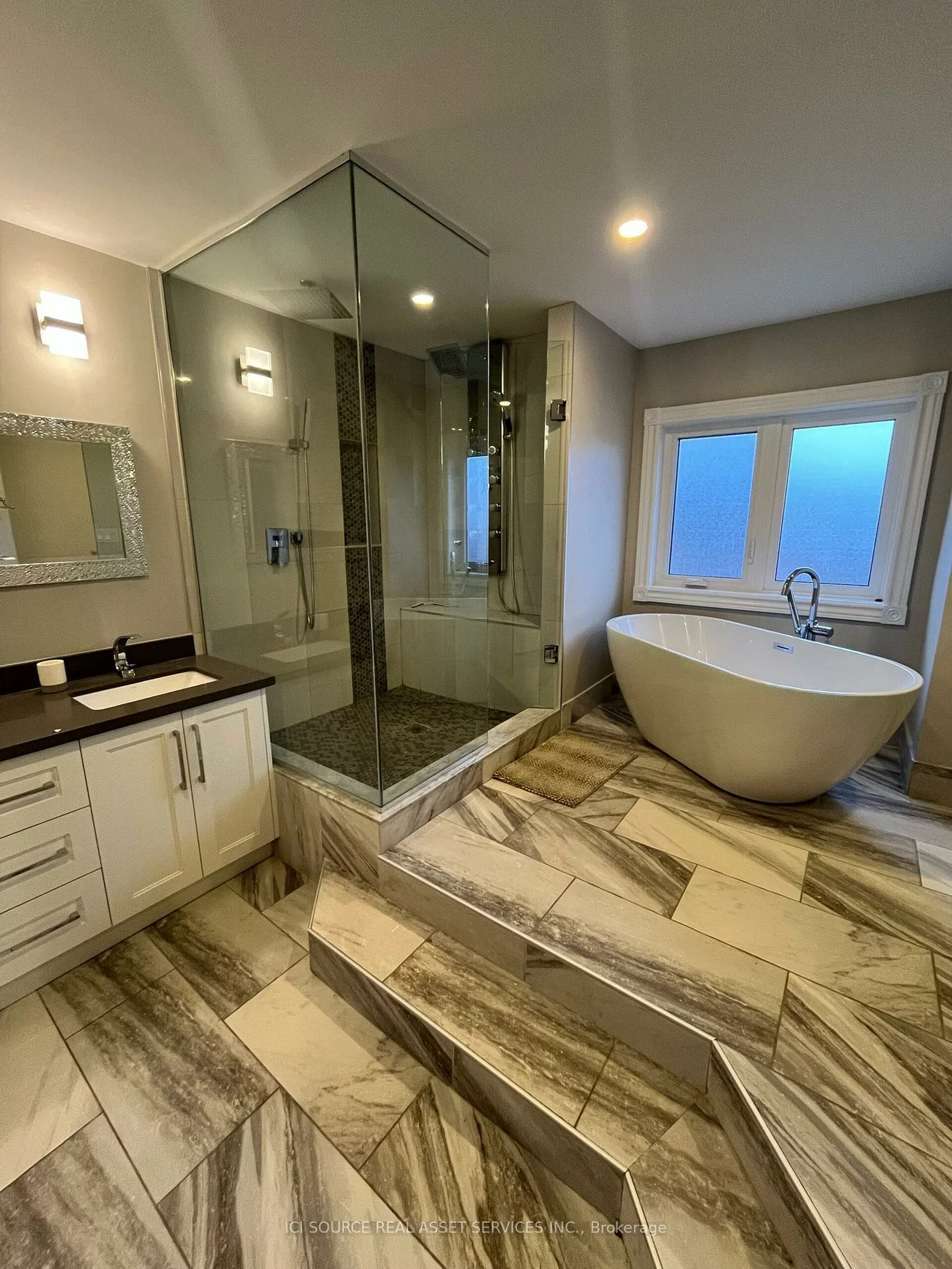 419, Seneca, Summerhill Estates, Newmarket