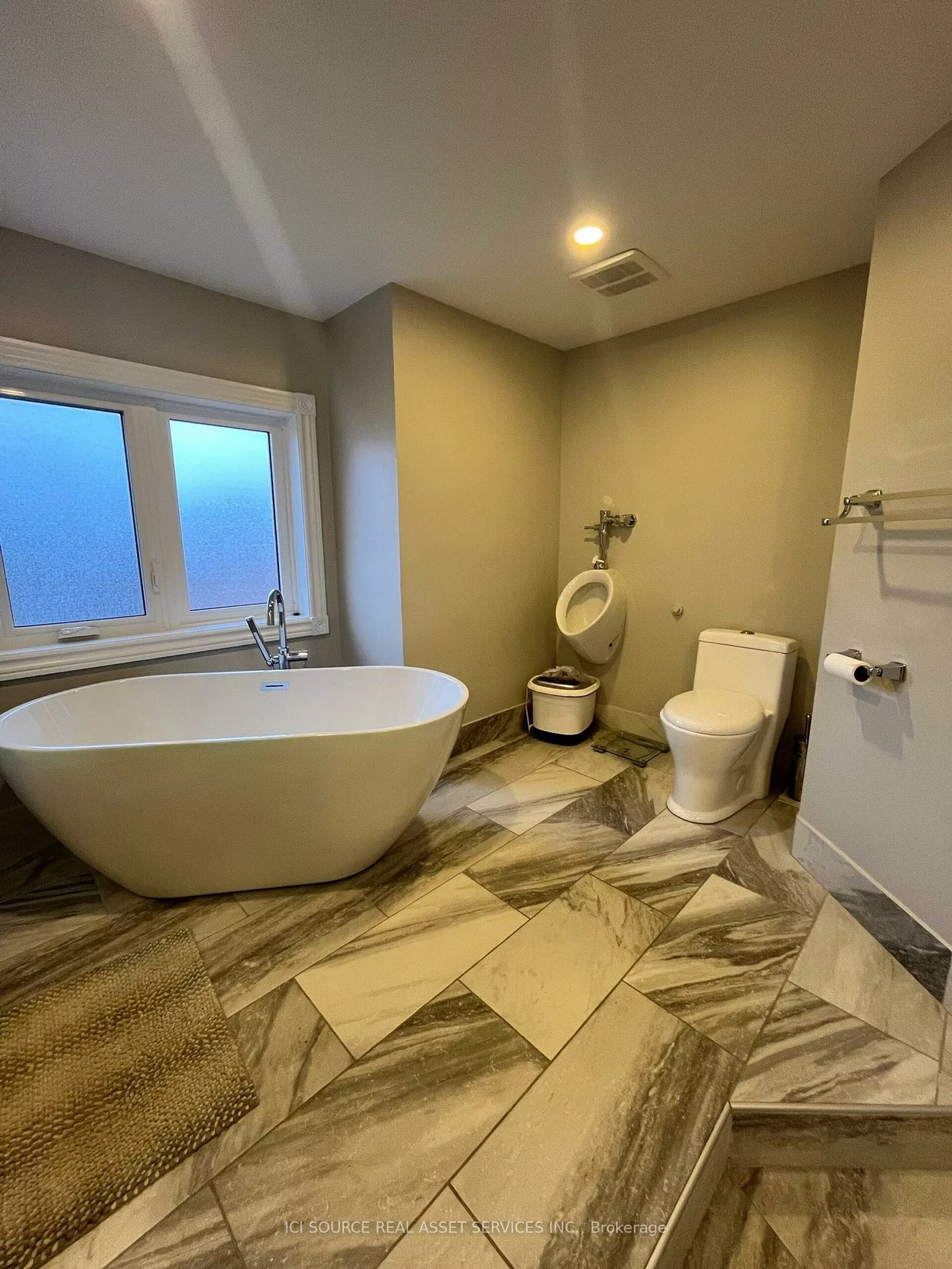 419, Seneca, Summerhill Estates, Newmarket