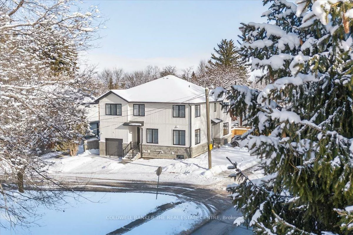 361, Queen, Central Newmarket, Newmarket