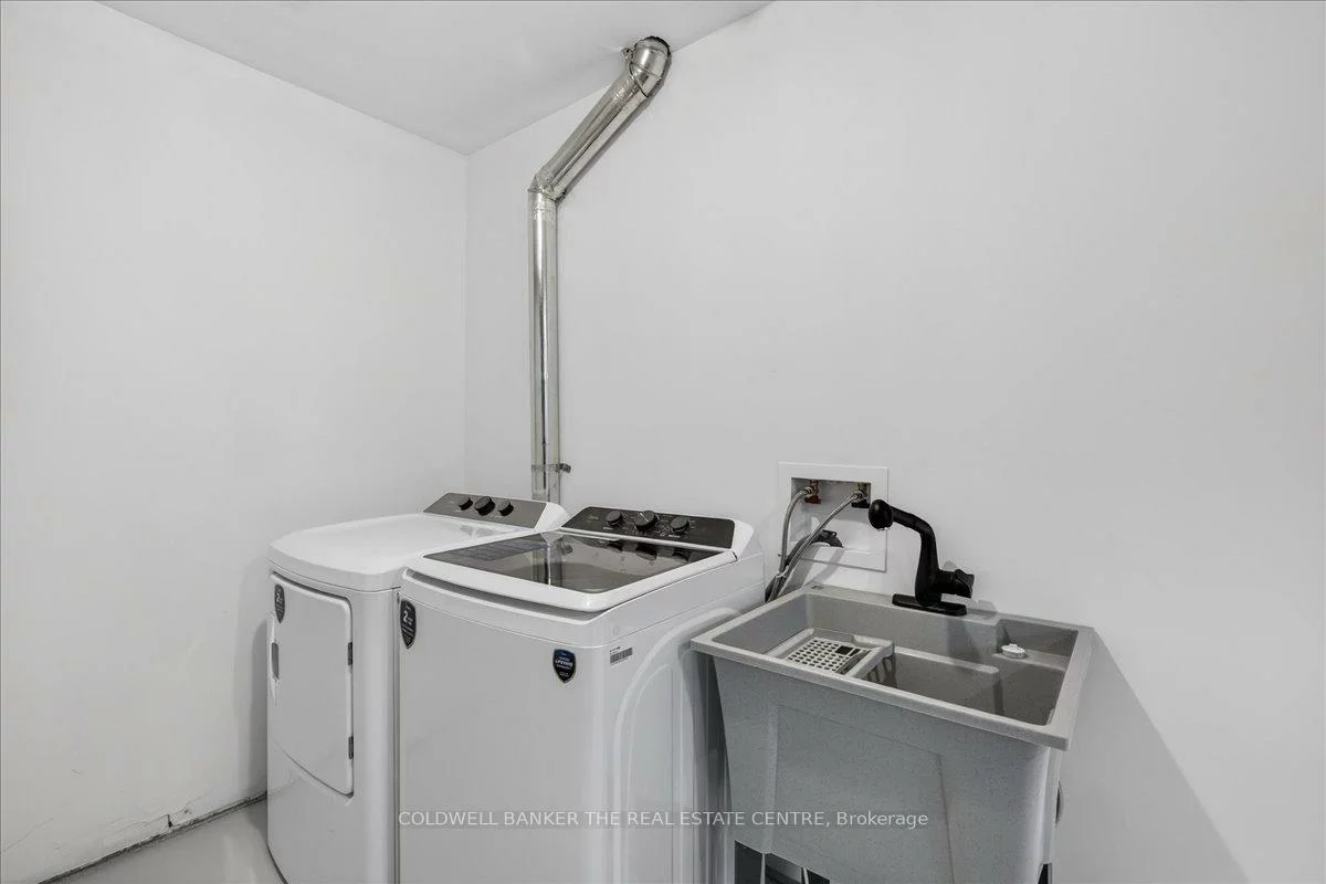 361, Queen, Central Newmarket, Newmarket