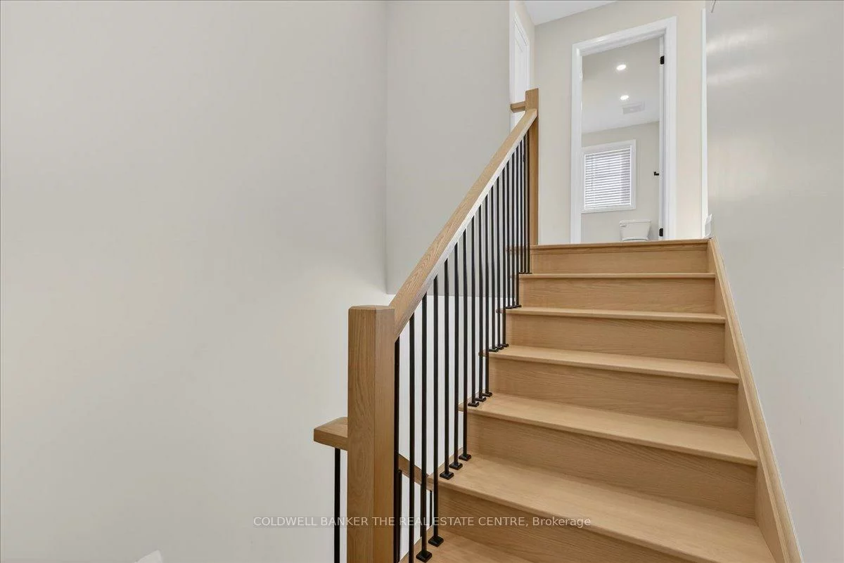 361, Queen, Central Newmarket, Newmarket