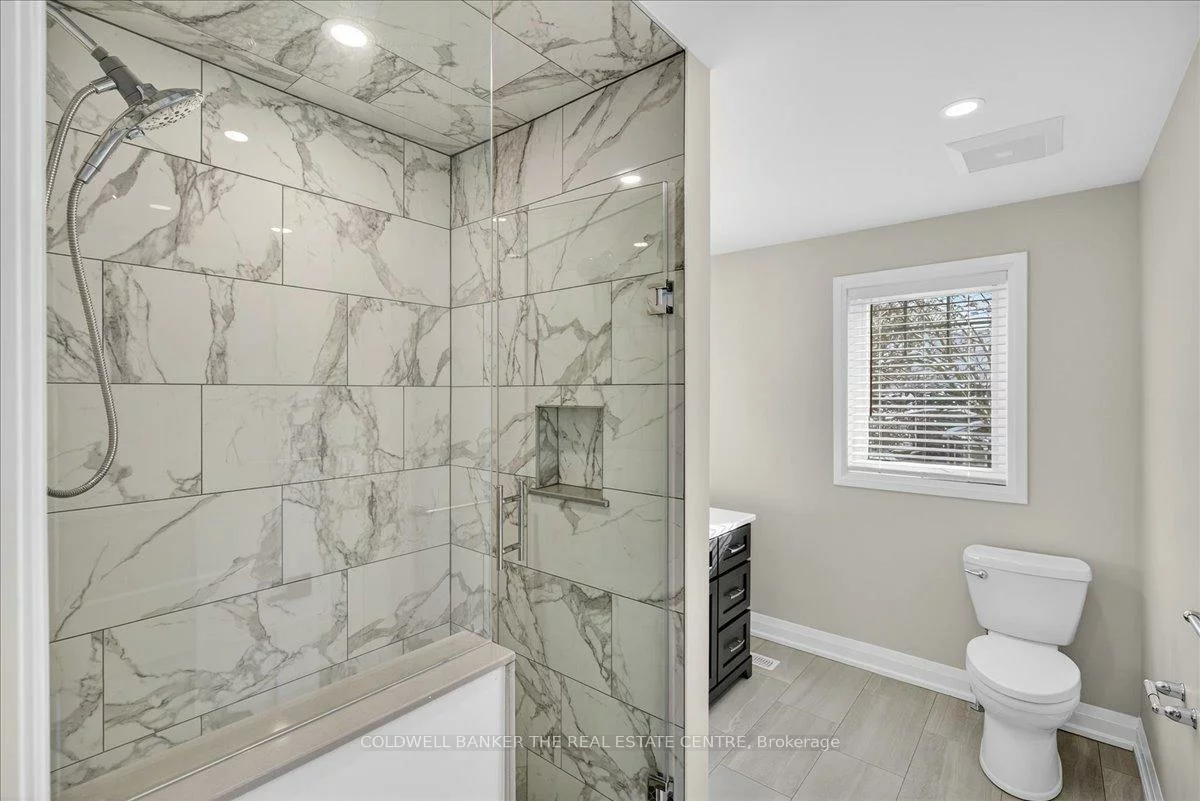 361, Queen, Central Newmarket, Newmarket