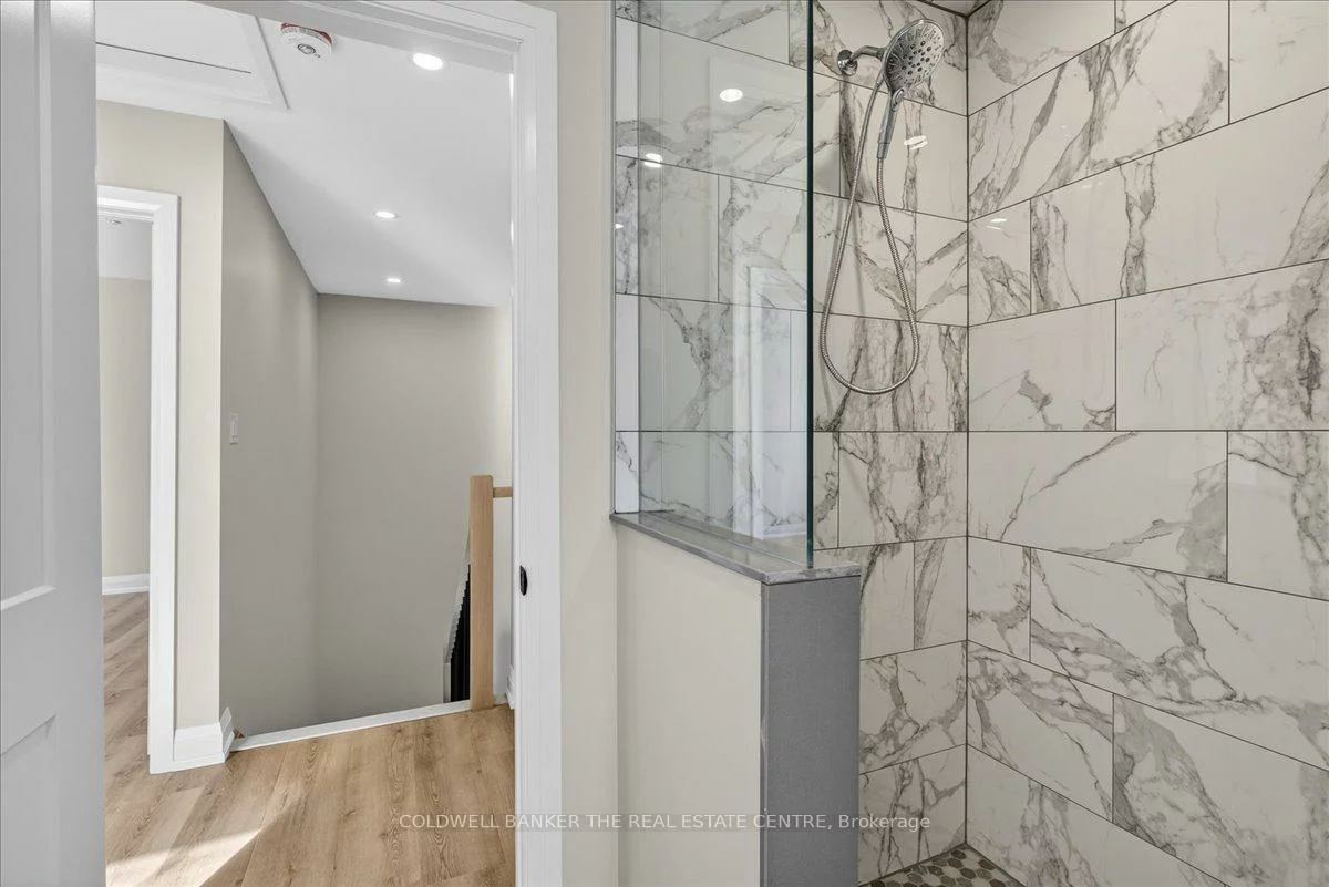 361, Queen, Central Newmarket, Newmarket