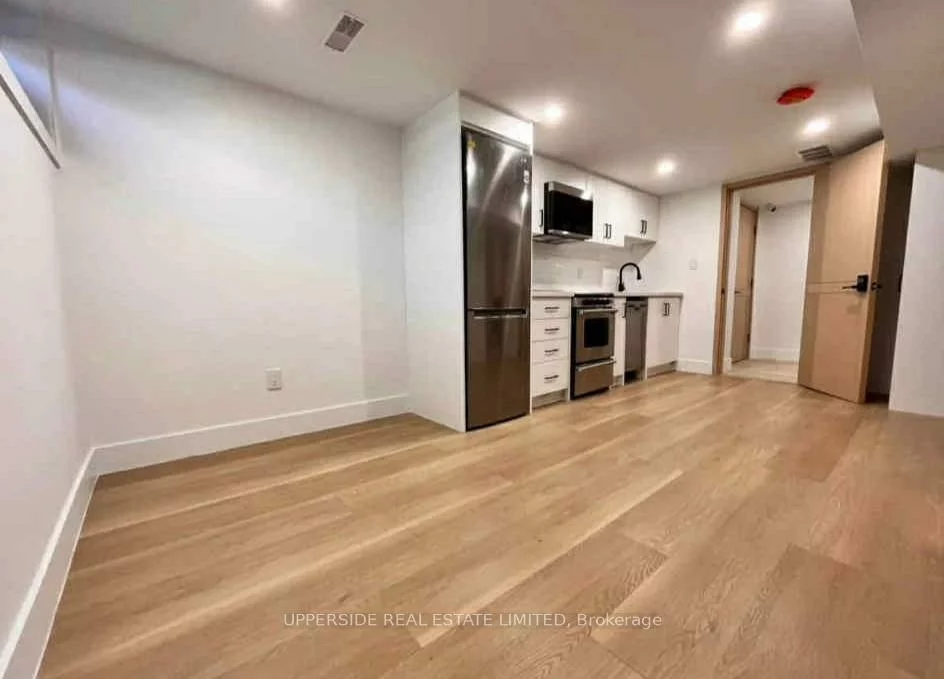 Lower 61, Marlin, Bristol-London, Newmarket