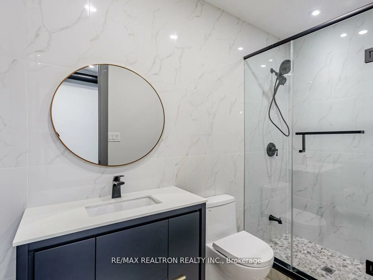 205, Main, Central Newmarket, Newmarket