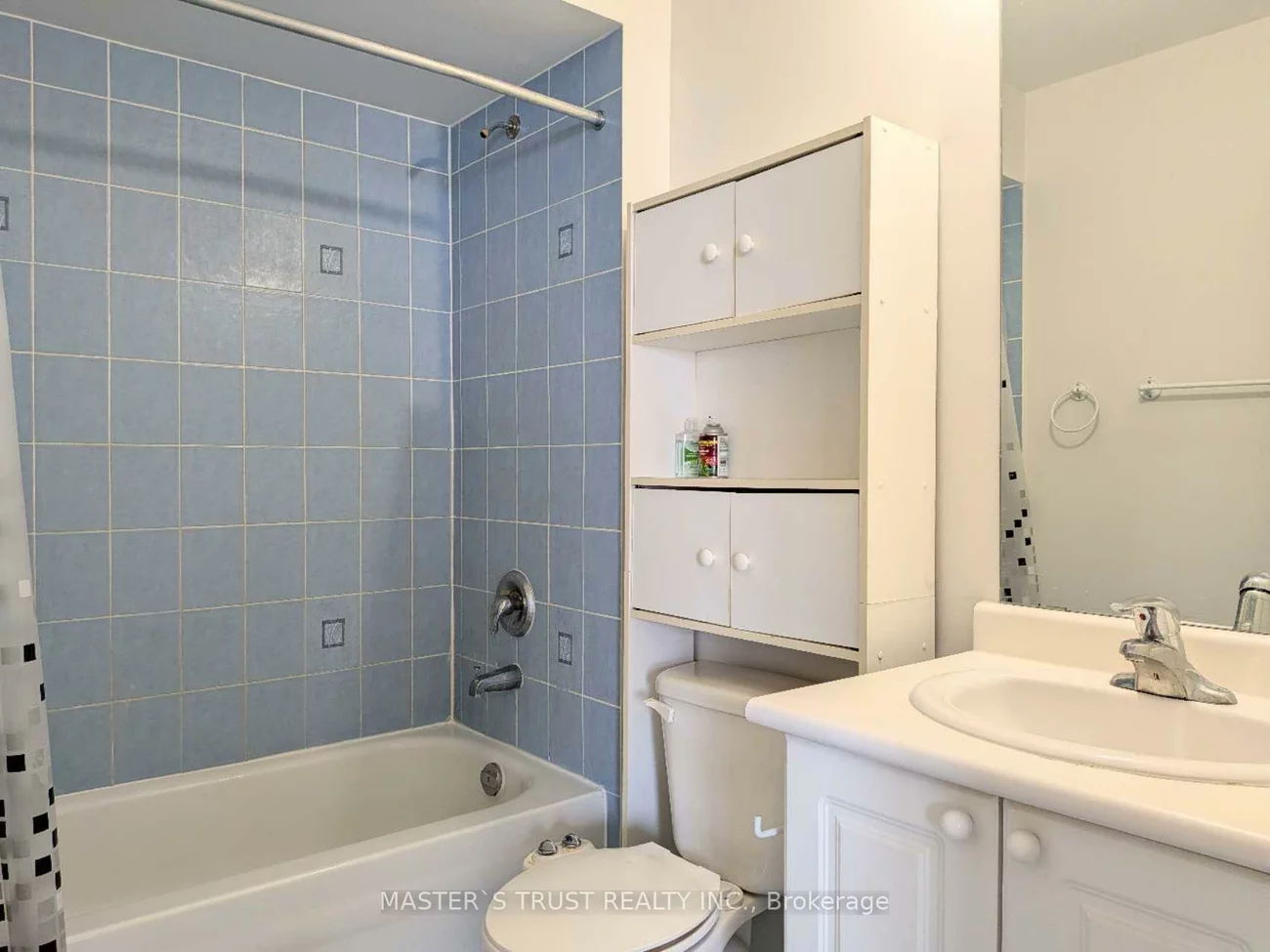 66, Gail Parks, Woodland Hill, Newmarket