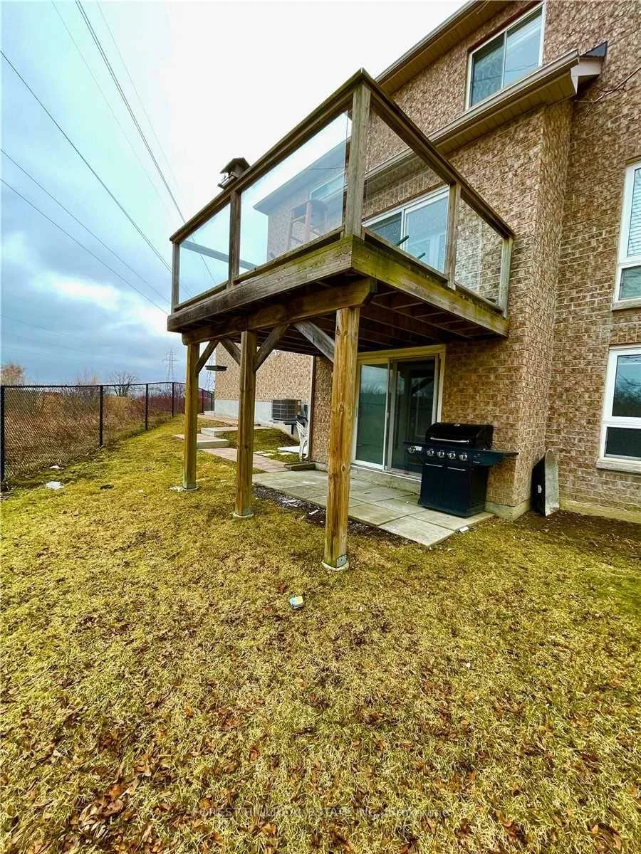 432, Sydor, Stonehaven-Wyndham, Newmarket