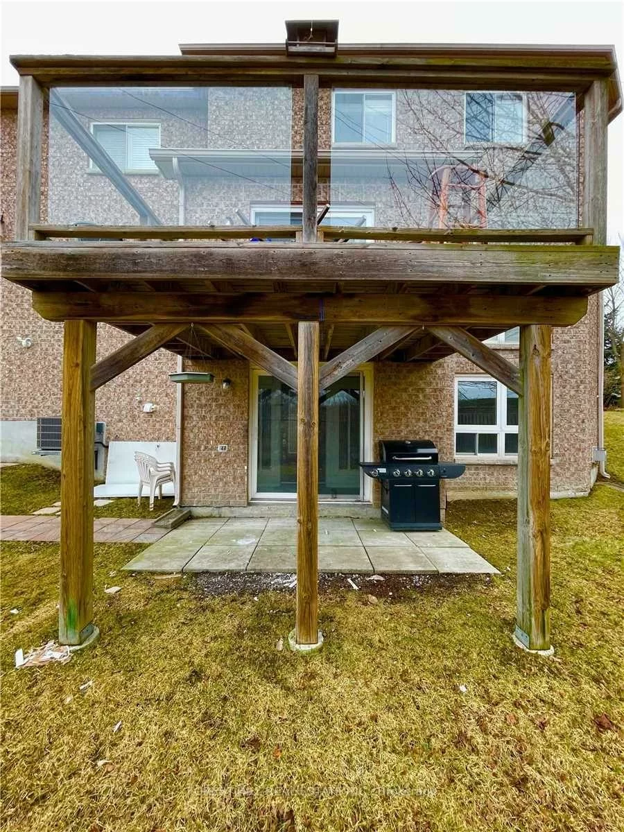 432, Sydor, Stonehaven-Wyndham, Newmarket