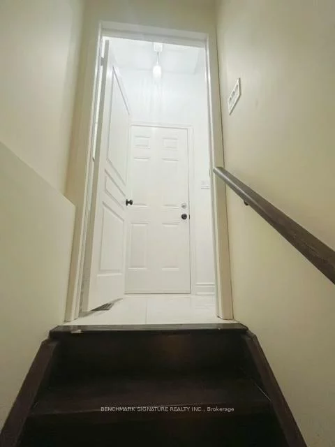 1300, Blencowe Cres (Bsmt), Stonehaven-Wyndham, Newmarket