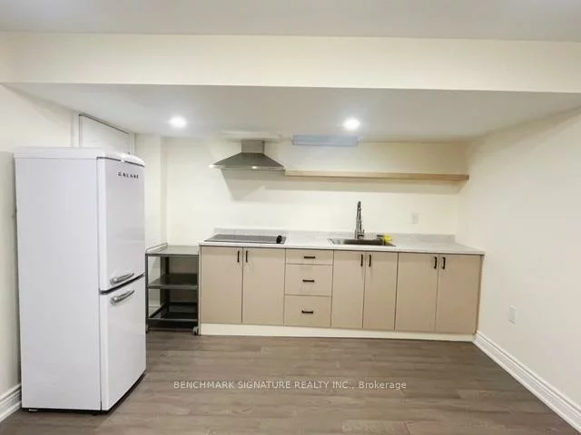 1300, Blencowe Cres (Bsmt), Stonehaven-Wyndham, Newmarket