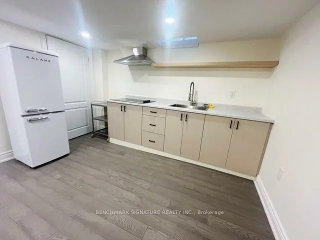 1300, Blencowe Cres (Bsmt), Stonehaven-Wyndham, Newmarket