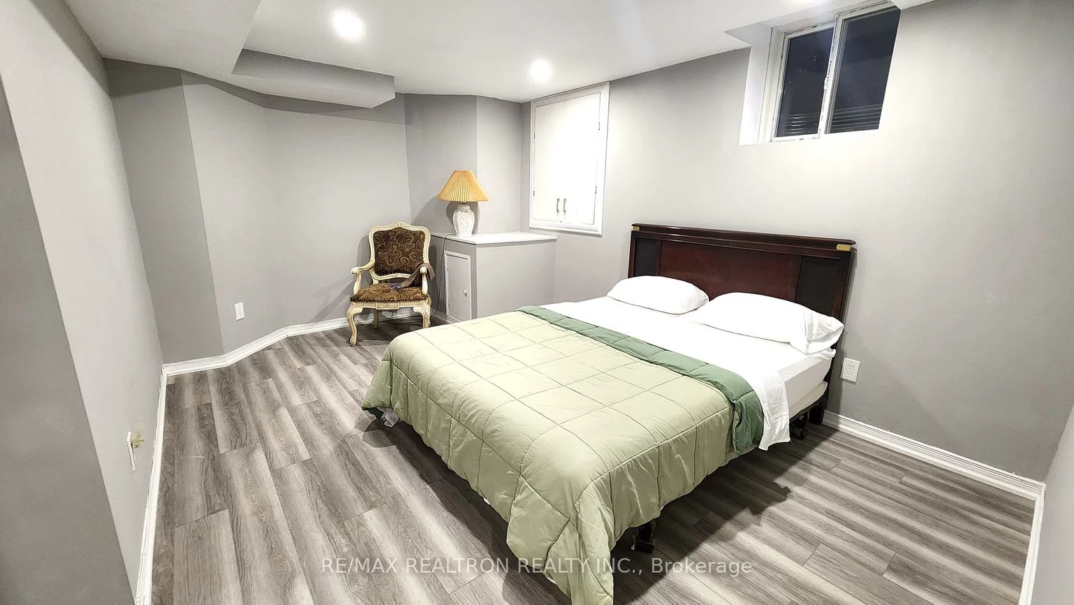 689, Leslie Valley, Huron Heights-Leslie Valley, Newmarket