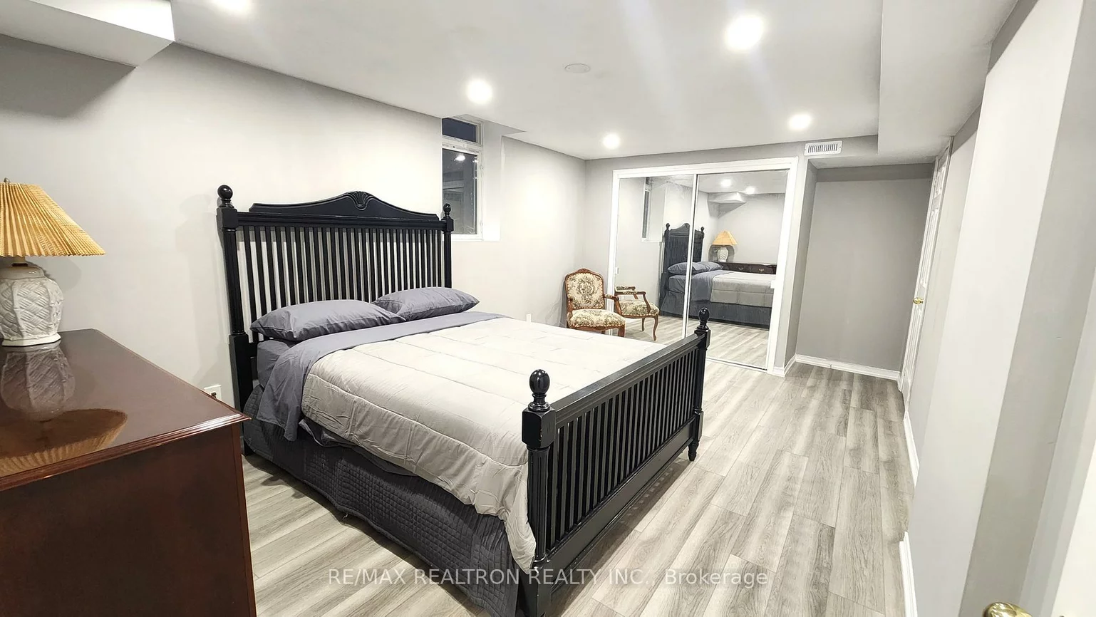 689, Leslie Valley, Huron Heights-Leslie Valley, Newmarket