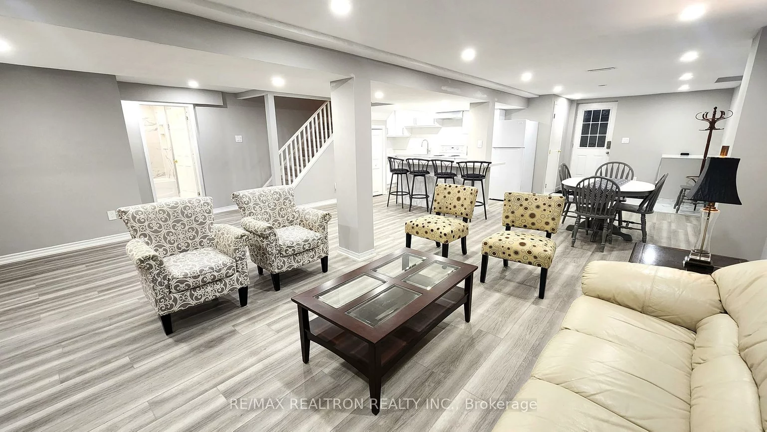 689, Leslie Valley, Huron Heights-Leslie Valley, Newmarket