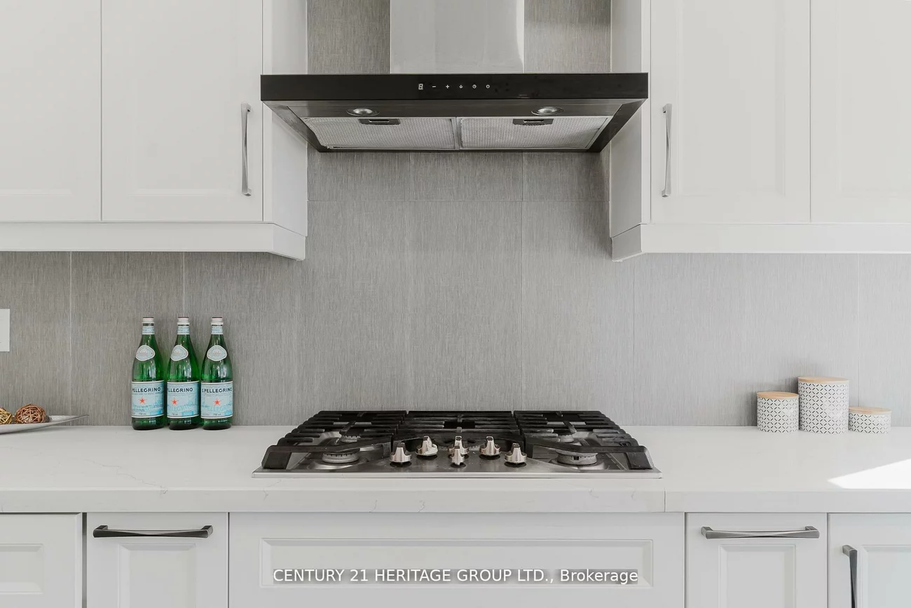 601, Mcbean, Stonehaven-Wyndham, Newmarket