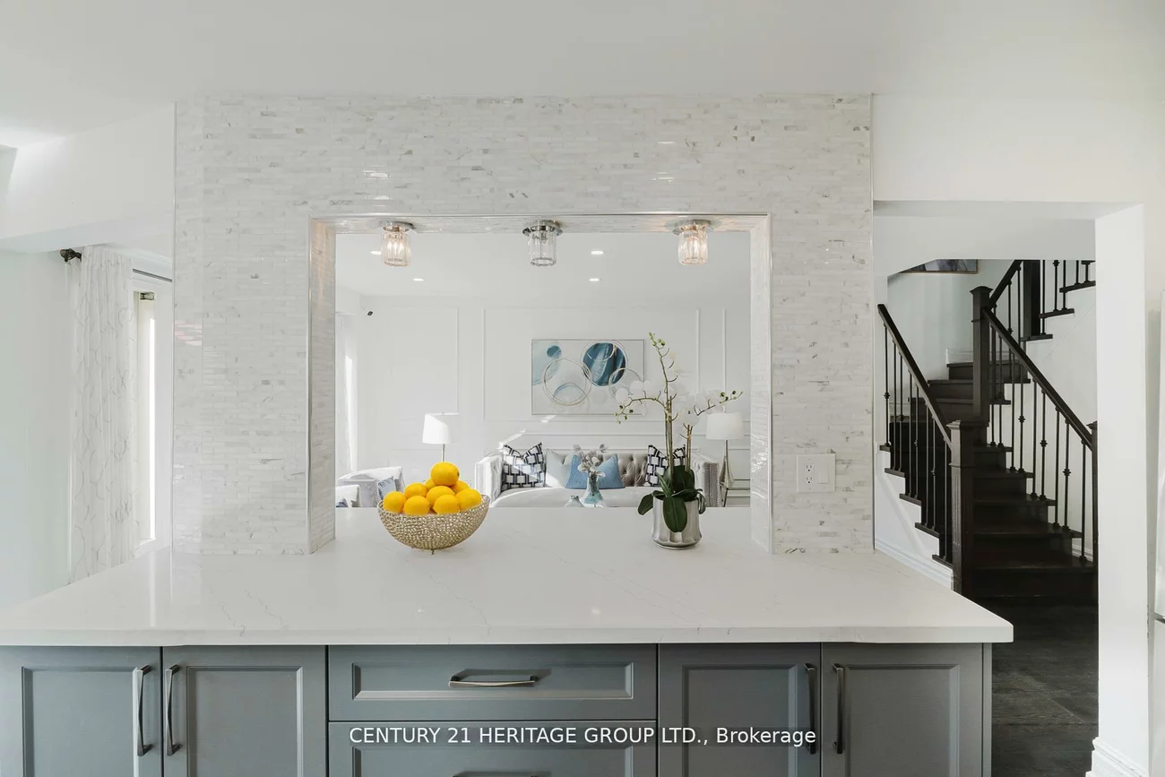 601, Mcbean, Stonehaven-Wyndham, Newmarket