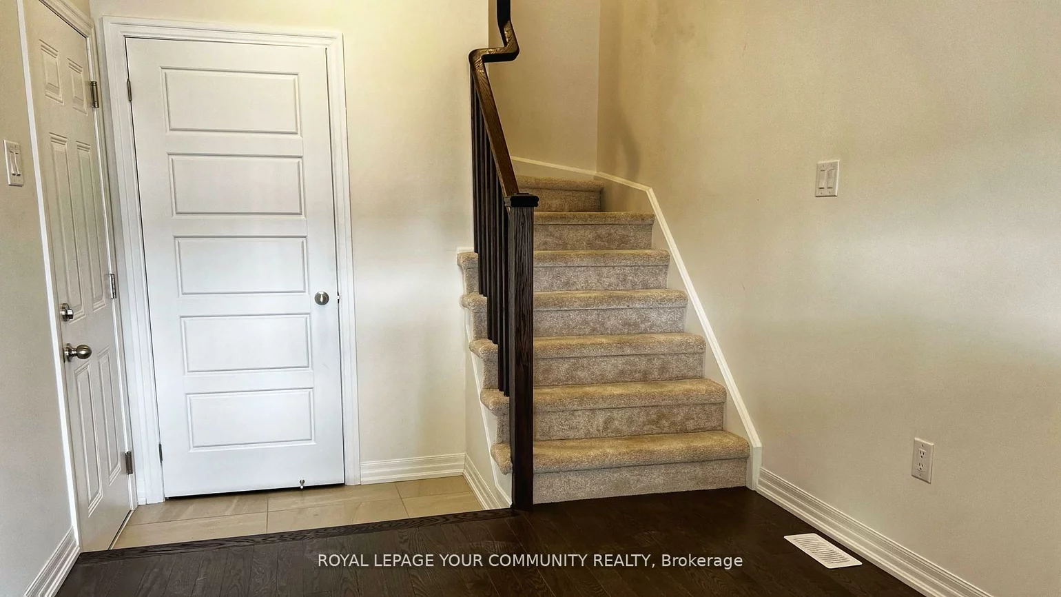 194, Vantage Loop, Woodland Hill, Newmarket