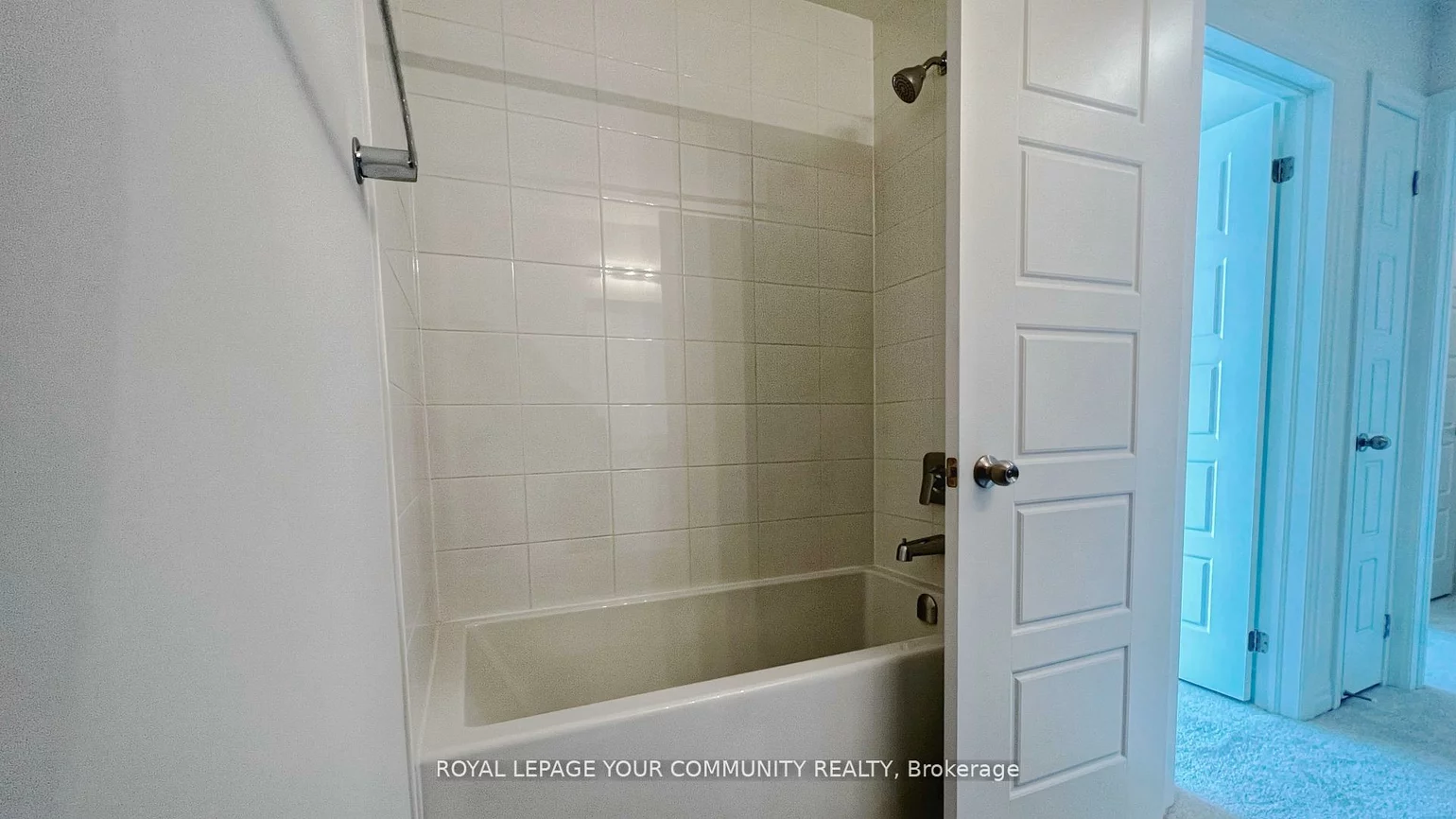 194, Vantage Loop, Woodland Hill, Newmarket