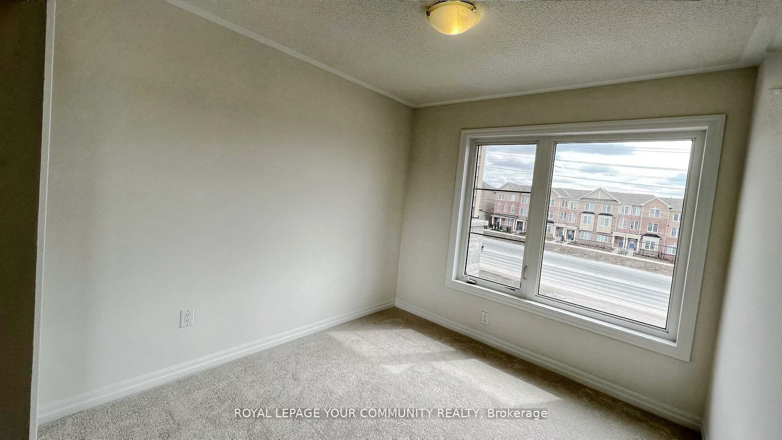 194, Vantage Loop, Woodland Hill, Newmarket