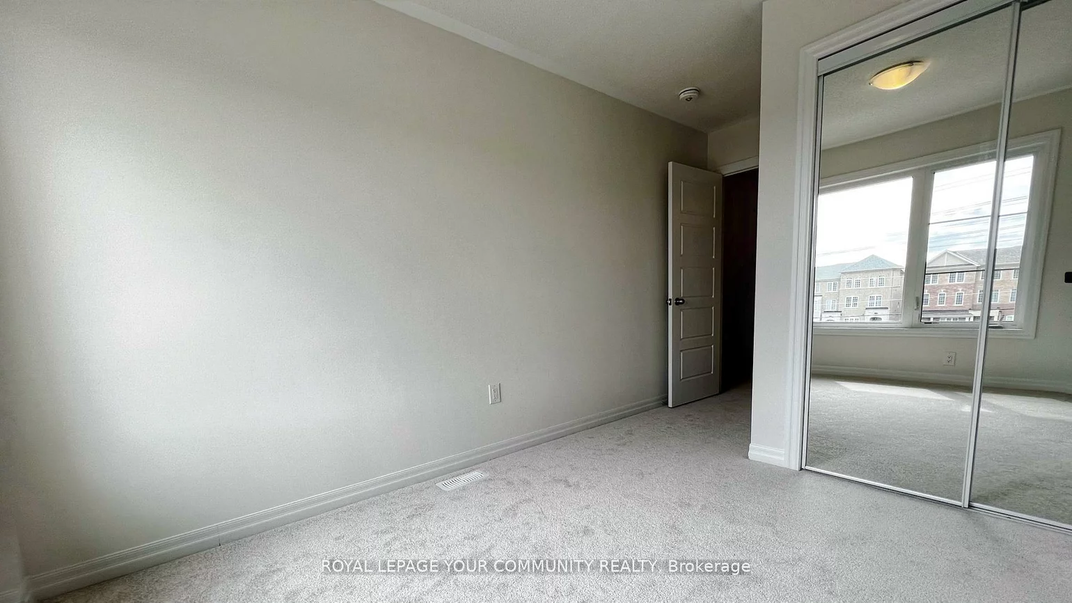 194, Vantage Loop, Woodland Hill, Newmarket