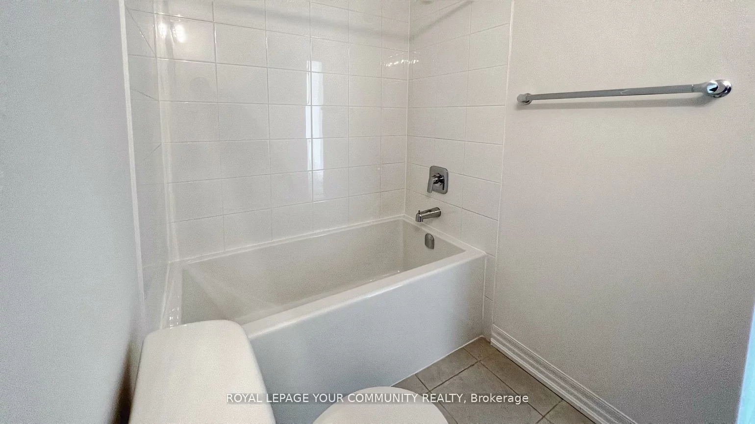 194, Vantage Loop, Woodland Hill, Newmarket