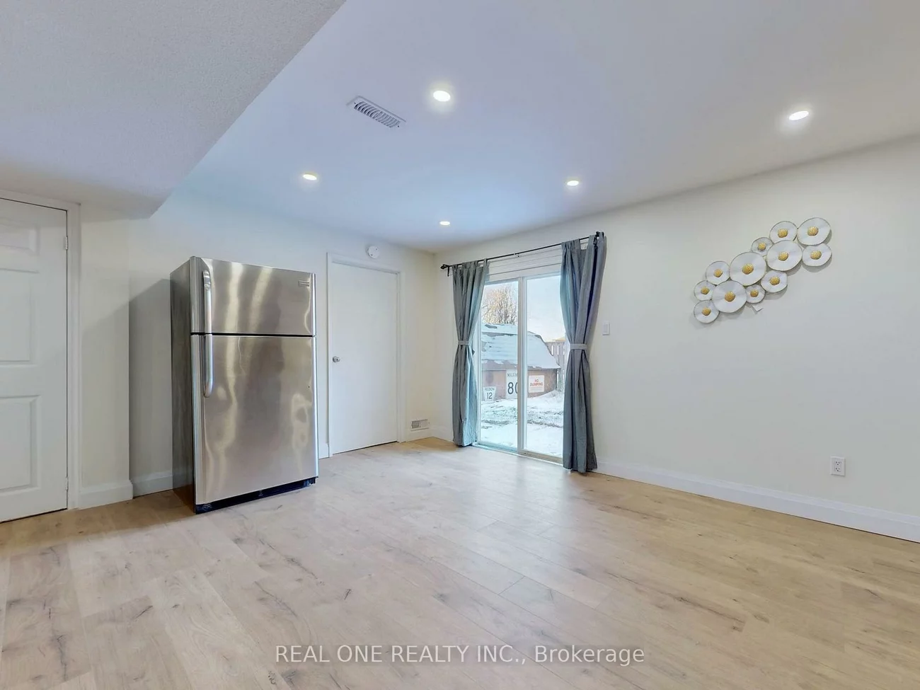 47, Lowe, Huron Heights-Leslie Valley, Newmarket