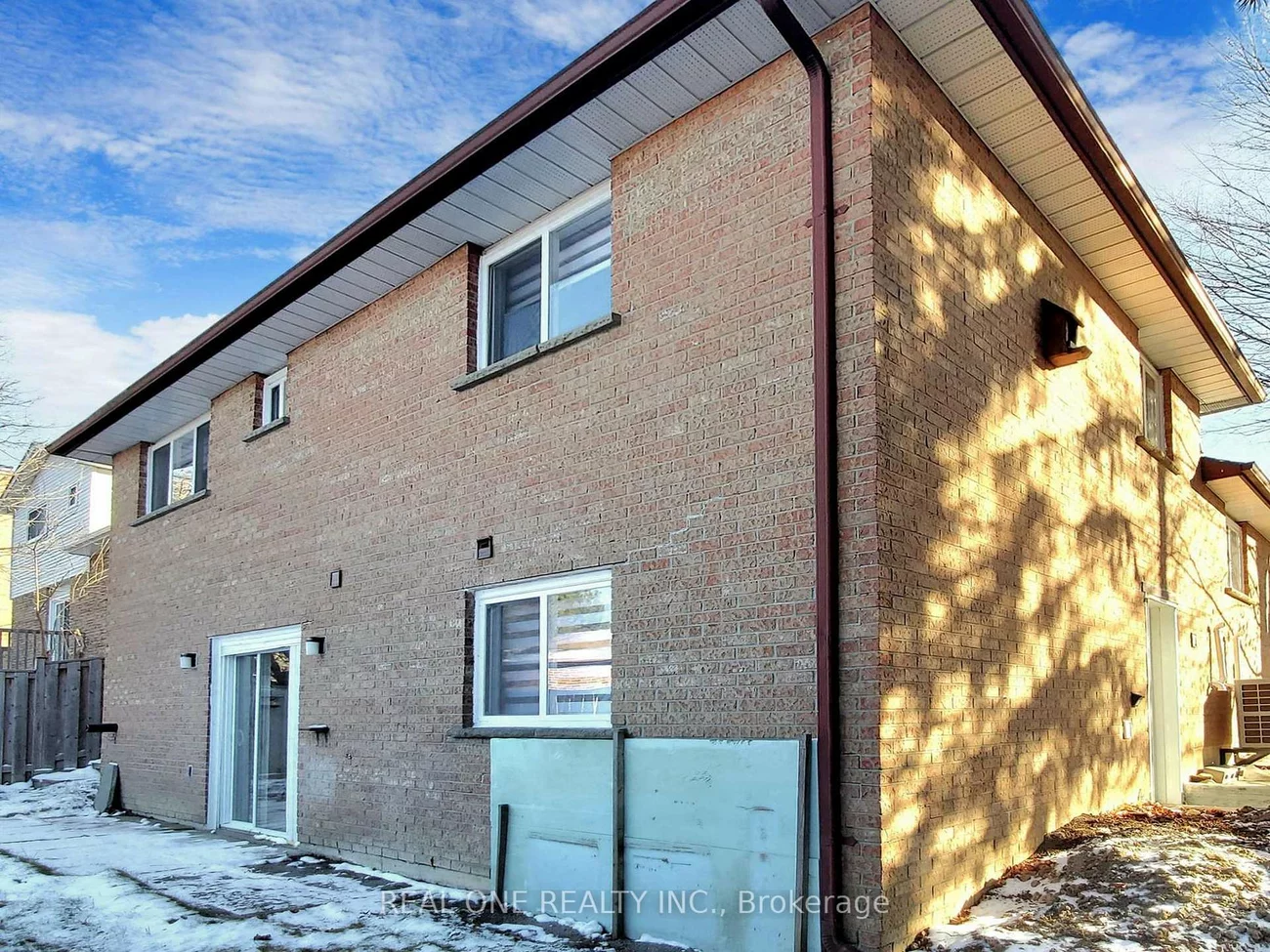 47, Lowe, Huron Heights-Leslie Valley, Newmarket