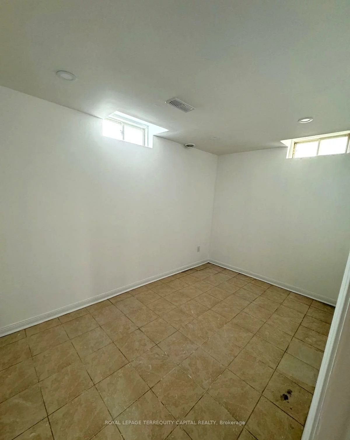 169, Flagstone, Woodland Hill, Newmarket