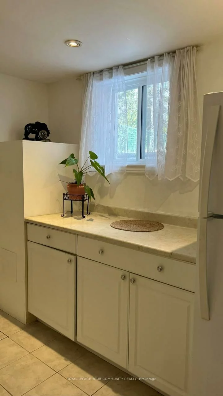 299, Towercrest, Central Newmarket, Newmarket