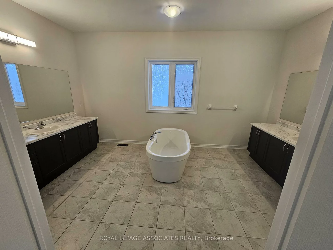 307, Reg Harrison, Glenway Estates, Newmarket