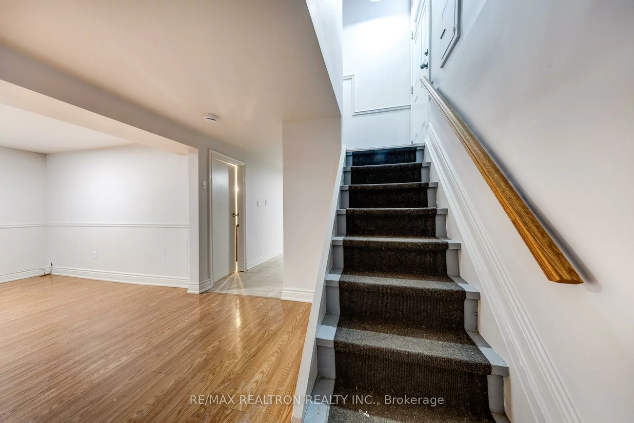 705, Sunnypoint, Huron Heights-Leslie Valley, Newmarket