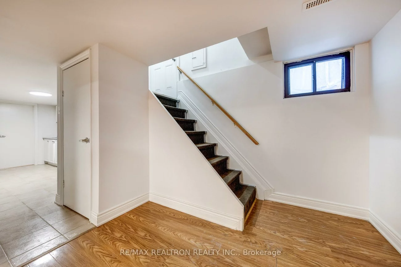 705, Sunnypoint, Huron Heights-Leslie Valley, Newmarket