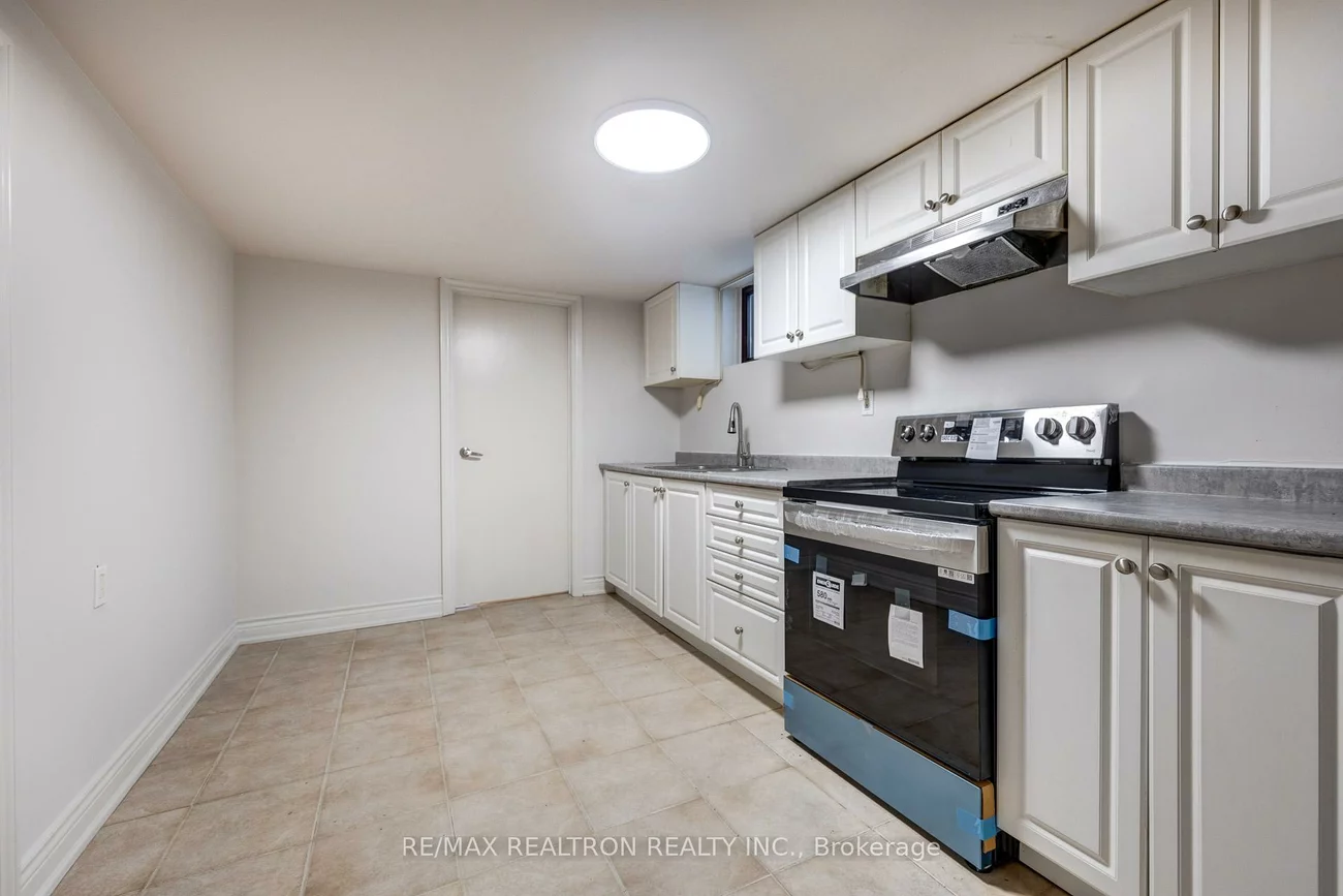 705, Sunnypoint, Huron Heights-Leslie Valley, Newmarket