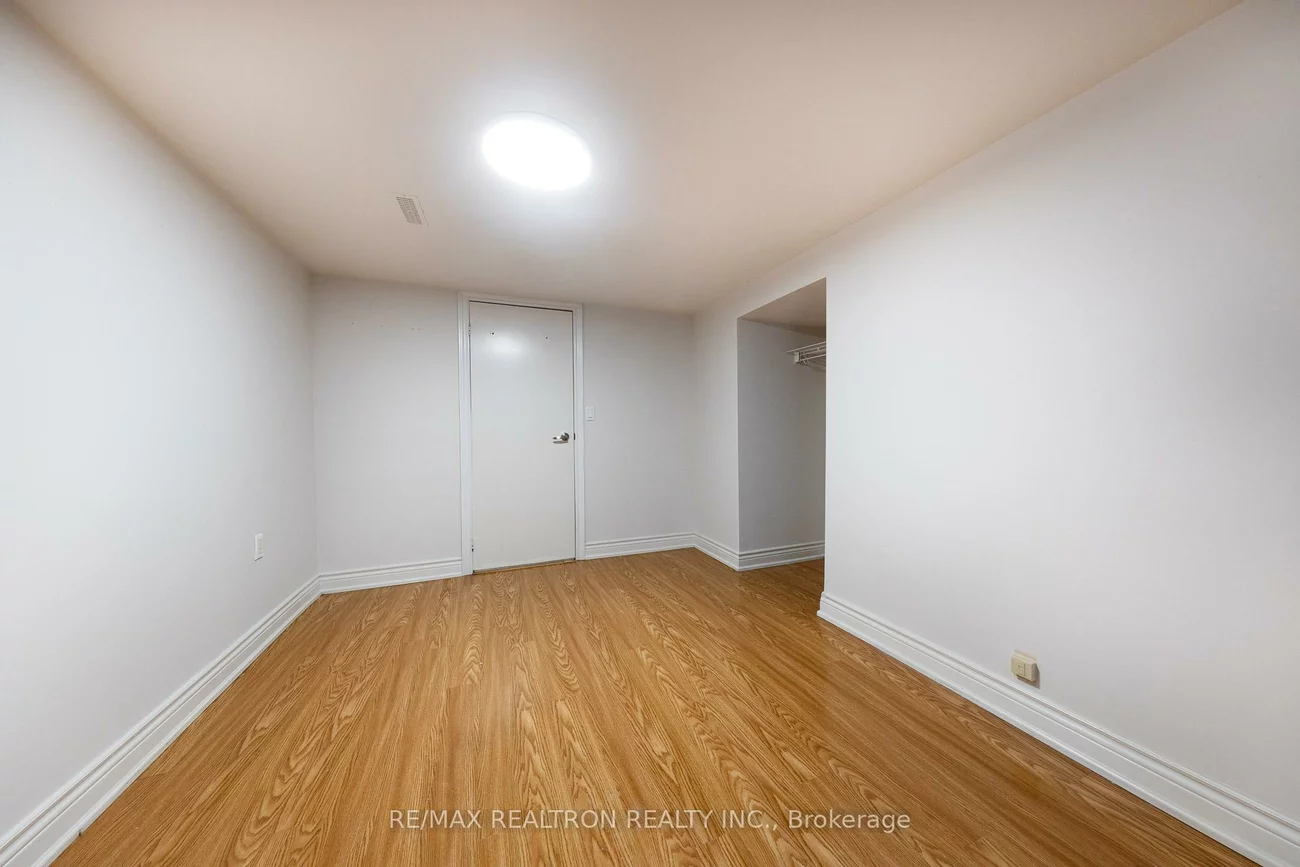 705, Sunnypoint, Huron Heights-Leslie Valley, Newmarket