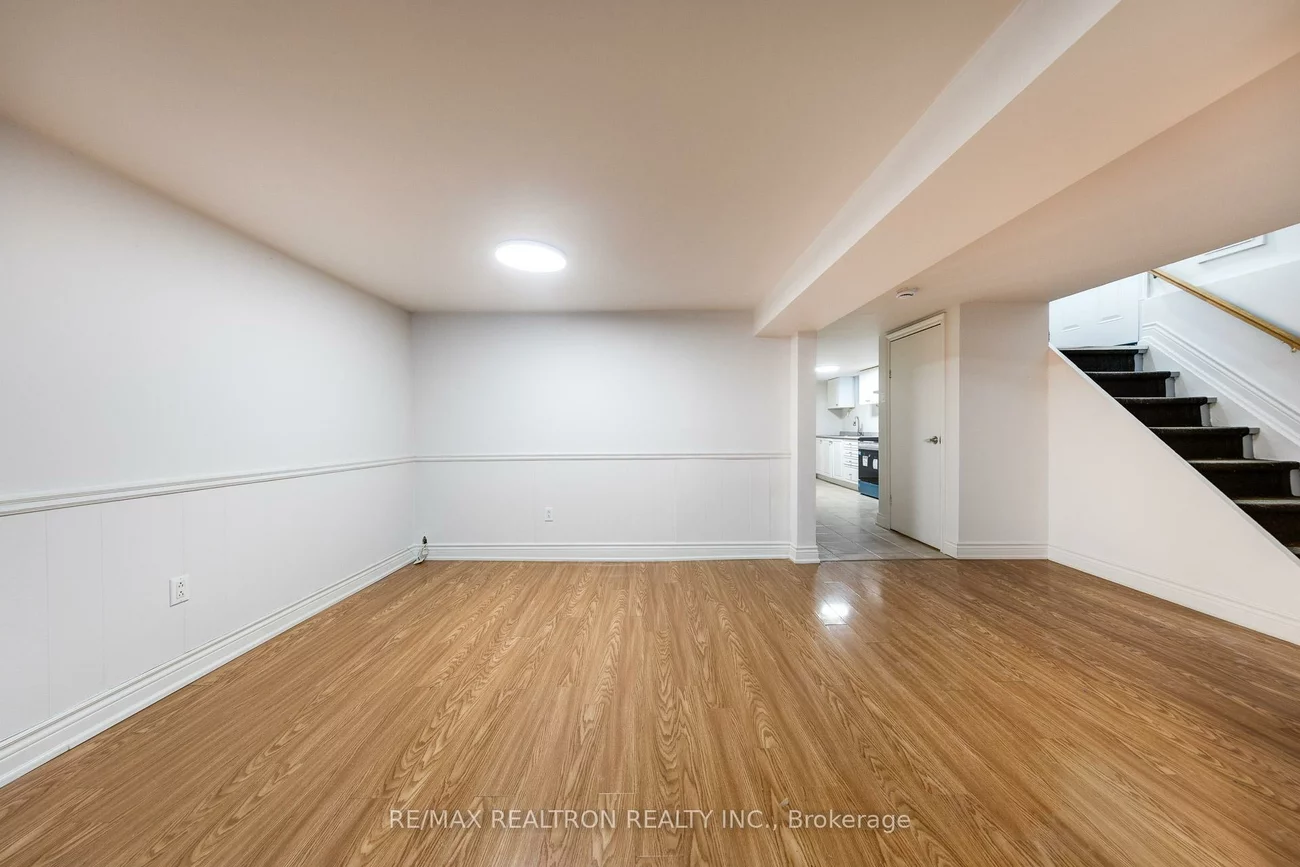 705, Sunnypoint, Huron Heights-Leslie Valley, Newmarket