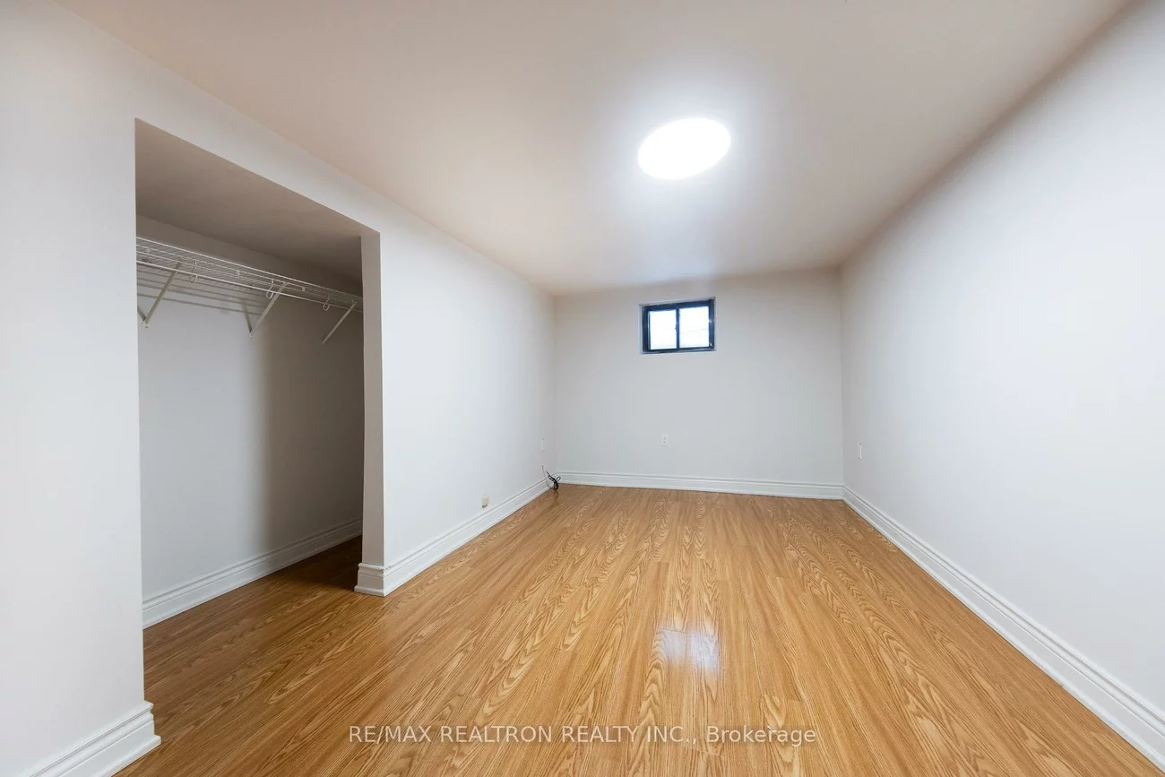 705, Sunnypoint, Huron Heights-Leslie Valley, Newmarket