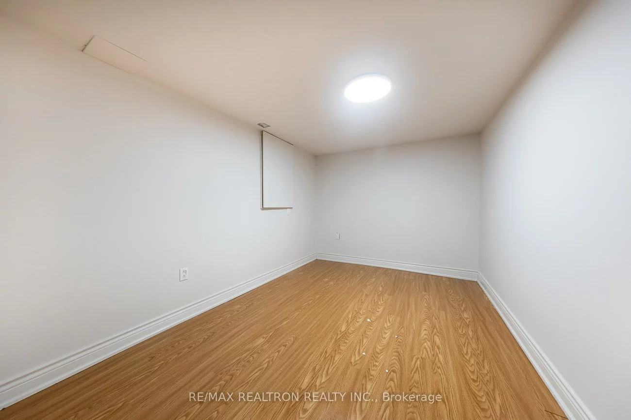 705, Sunnypoint, Huron Heights-Leslie Valley, Newmarket