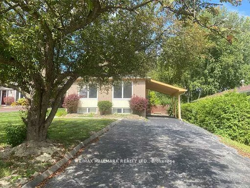 331, Roywood, Central Newmarket, Newmarket